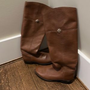 Brown Tory Burch pebbles leather boot.  Size 5.5 Hardly worn.